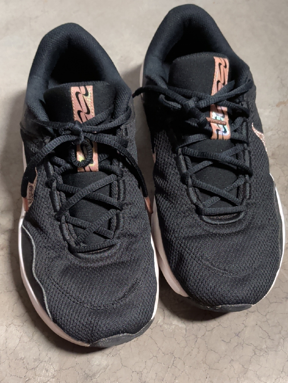 Nike Black Running Sneakers with White Midsole